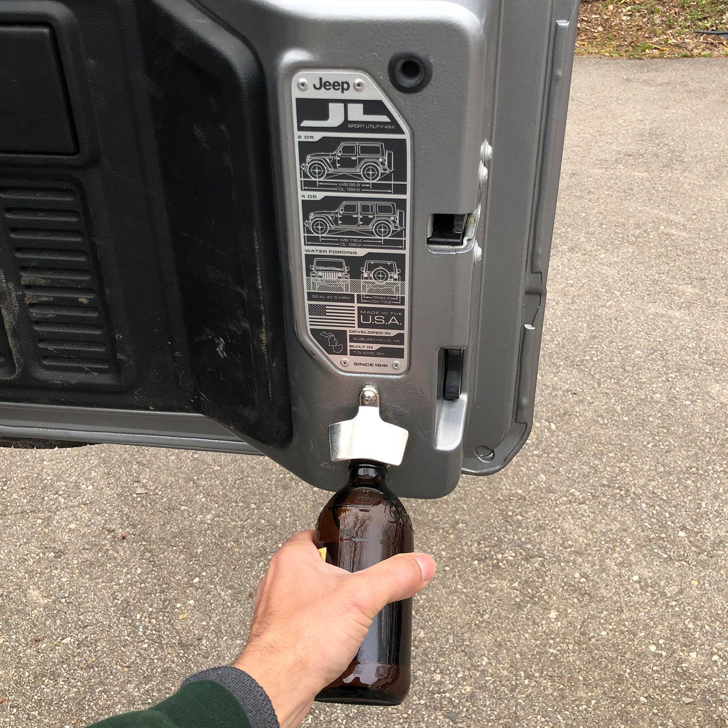 Jeep Tailgate Bottle Opener, 2018-2020 Wrangler JL In Use